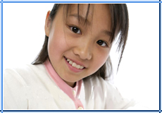 女子小学生笑顔